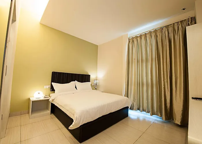 Seven Hotel