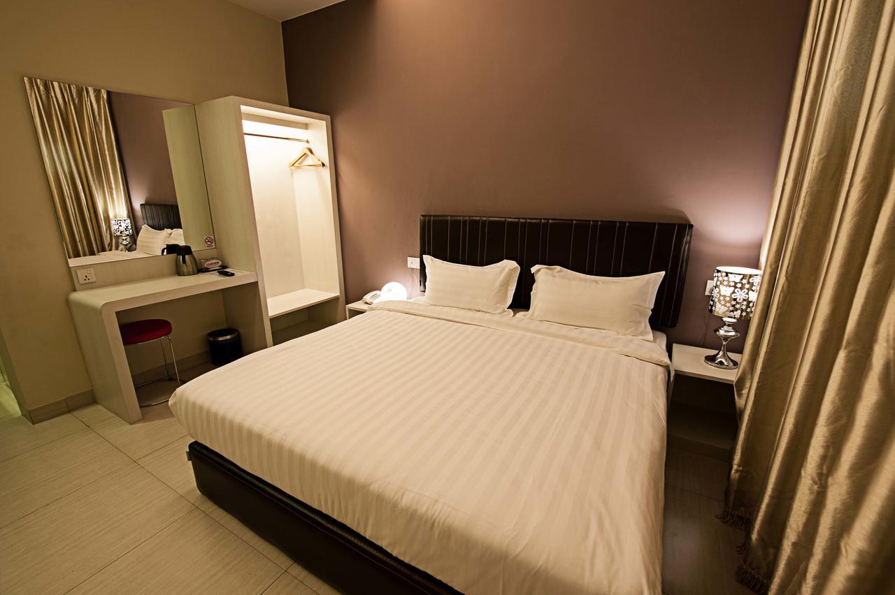 Seven Hotel